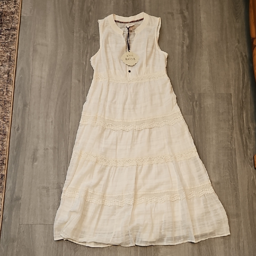 Knox Rose White Lace-Trimmed Dress